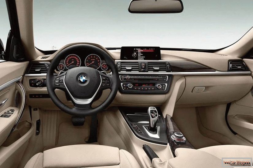 BMW 3 GT салон