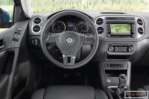 Салонна кола Volkswagen Tiguan