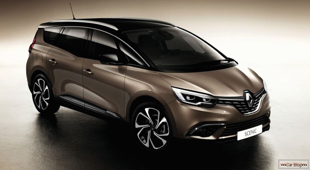 Французы провели презентацию нового Renault Grand панорамен