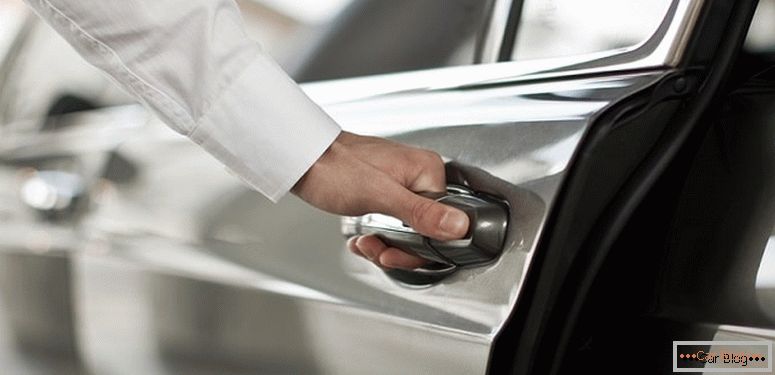 Как да предпазим колата от кражба със собствените си ръце