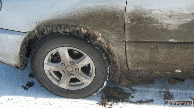 Как да се измие кола през зимата