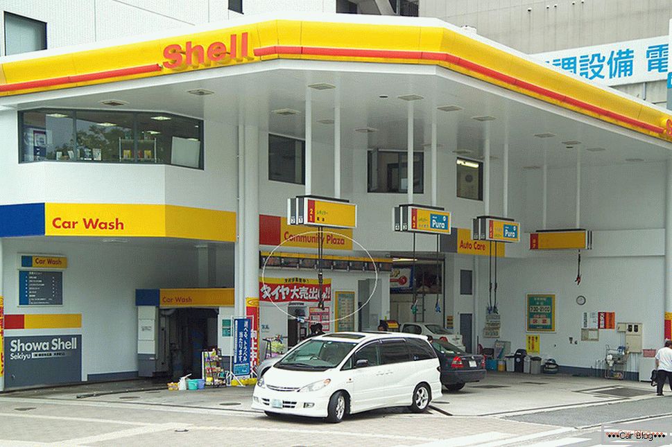 Бензиностанции в Япония