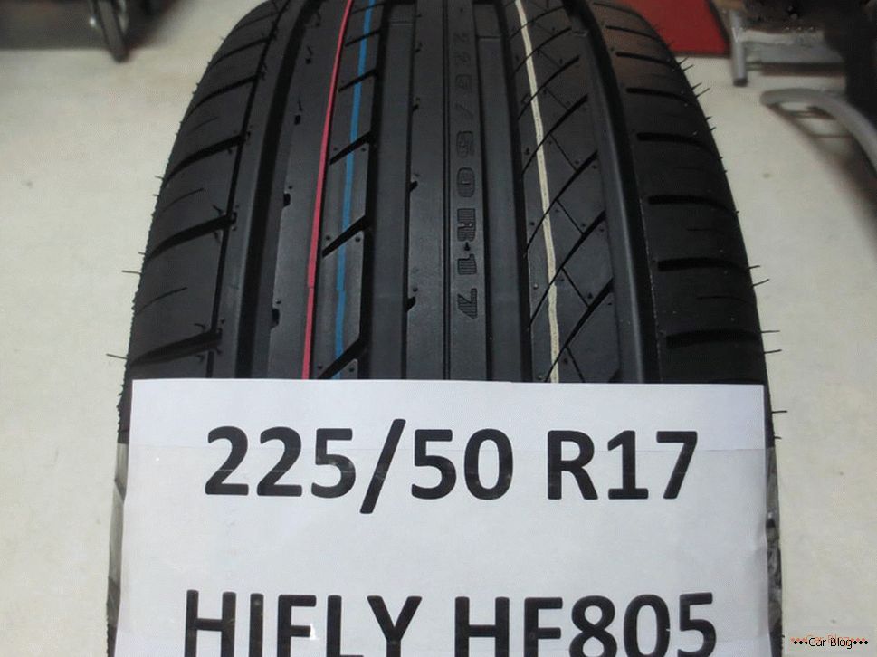 Пътни гуми HF805