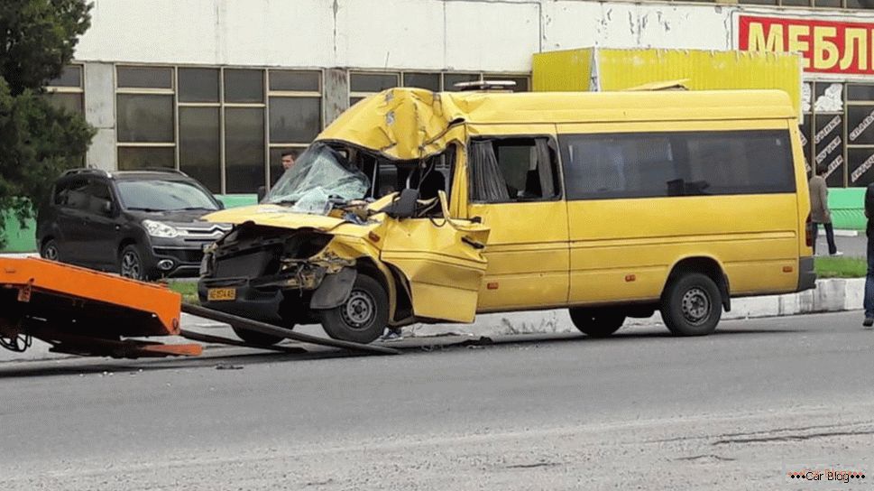 злополука с автобус