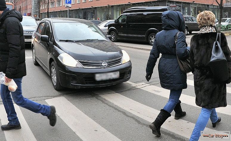 каква е наказанието да не минаваш пешеходец на пешеходна пътека
