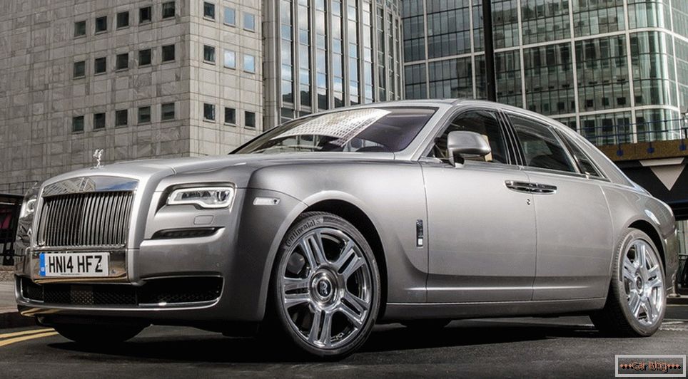 Rolls-Royces, Maserati и други автомобили клас