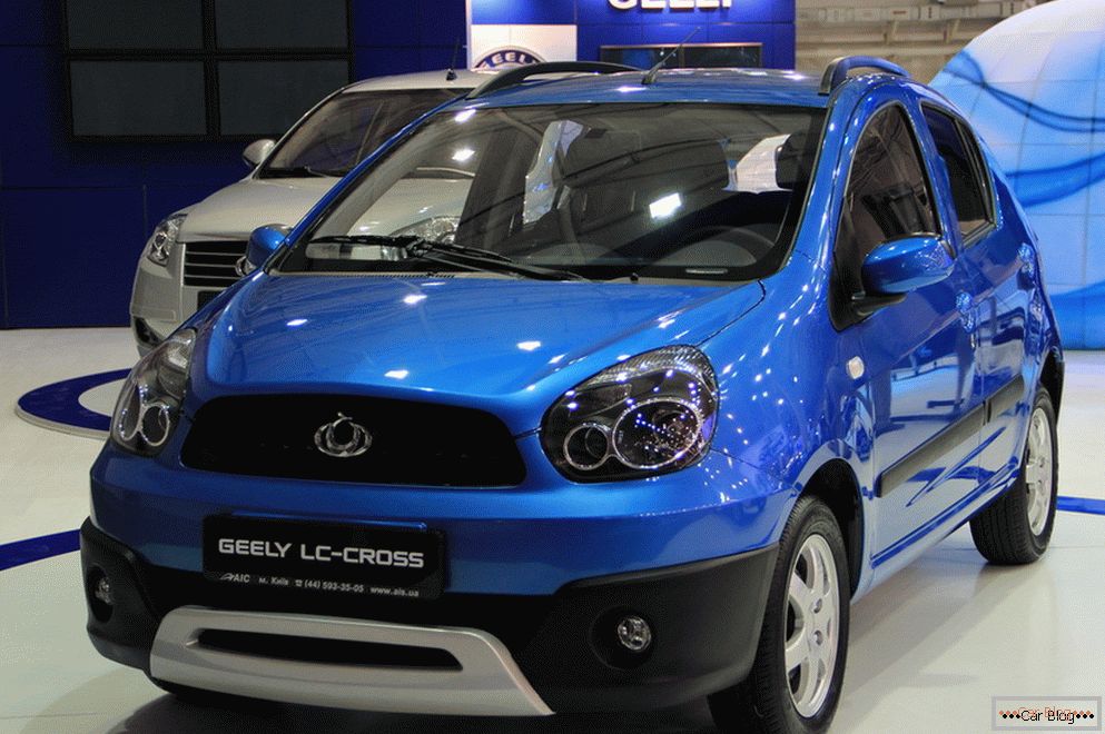 Geely LC кръст