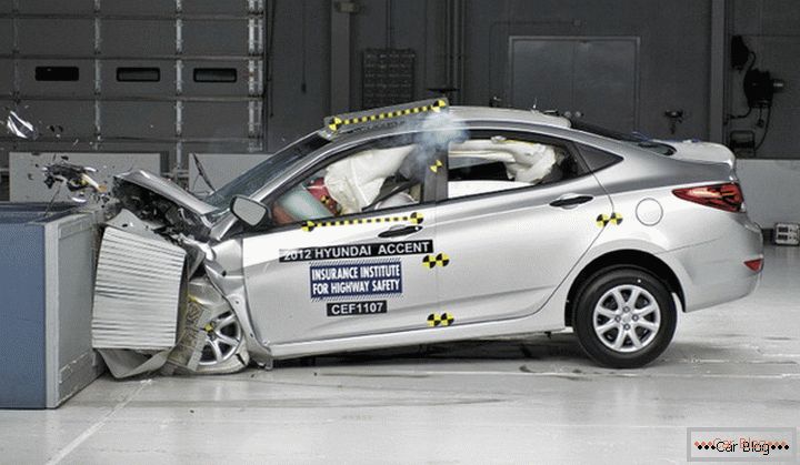 Нов тест за катастрофа на Hyundai Solaris