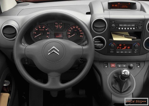 Автомобилът Citroen Berlingo е съсредоточен върху комфорта на водача и пътниците по време на пътуване