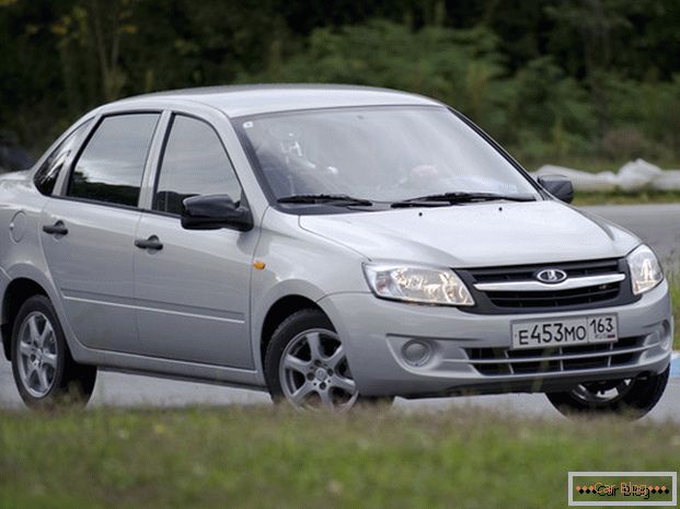 Производители автомобиля Лада Гранта стараются учитывать потребности российских водителей