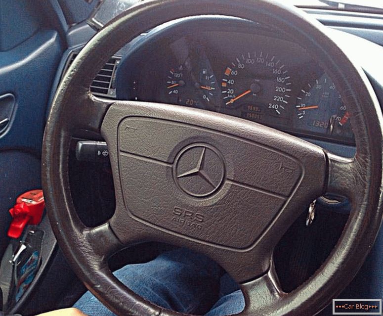 Волан Mercedes-Benz W140