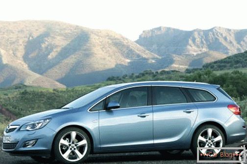 Спецификации на Opel Astra за вагони