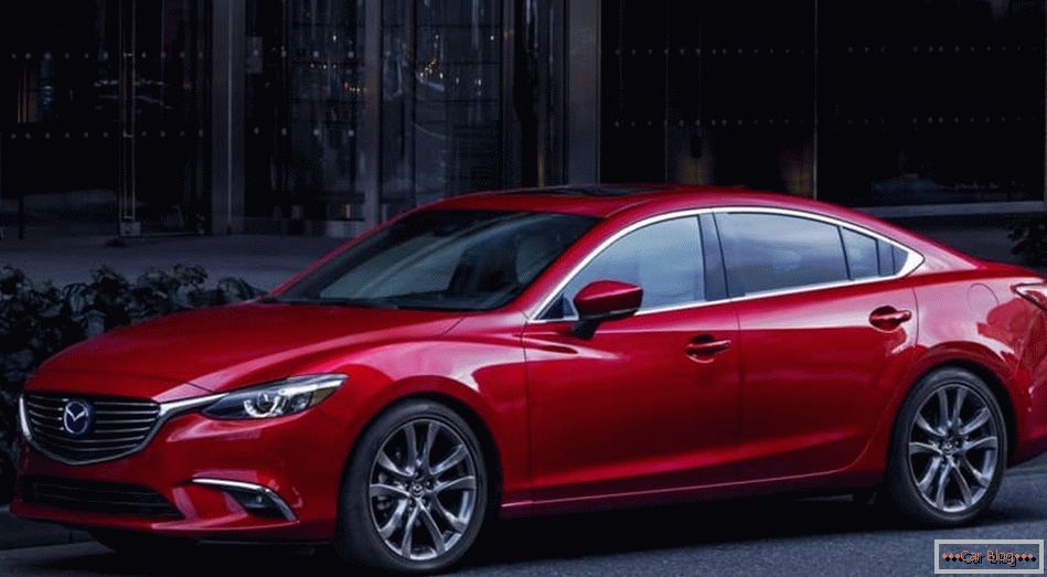 В США и Канаде отзывают сотни тысяч седанов Mazda