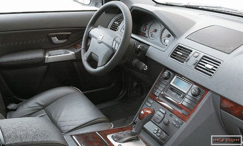 Салон Volvo XC90