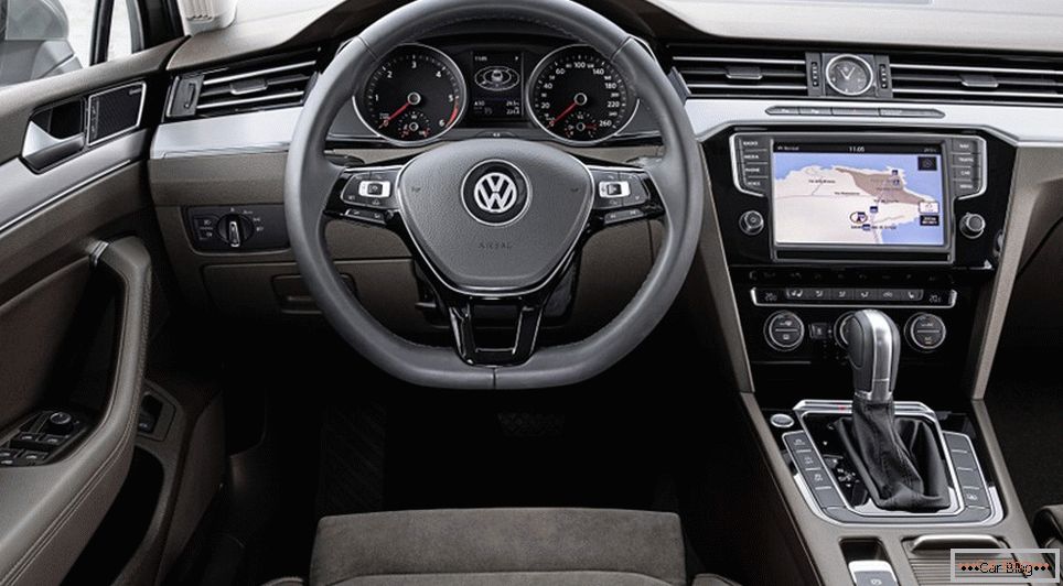 Заказы на нов Volkswagen Passat уже принимаются