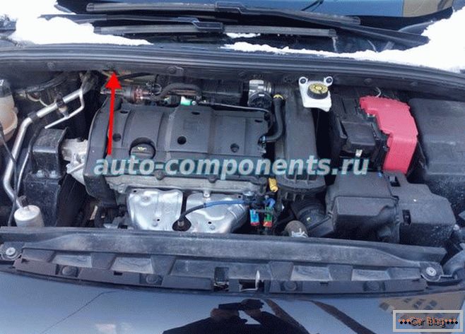 Смяна на кабинния филтър на Peugeot 408
