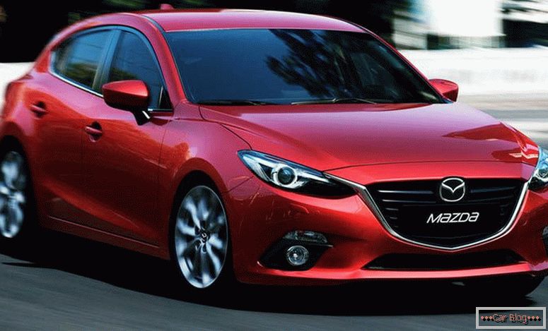 подмяна на въздушния филтър Mazda 3